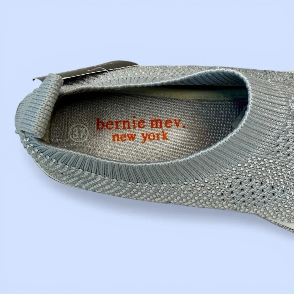 bernie mev.‎ Women's Sneakers Glamour Gray Silver Rhinestones NWT Sz US 7, EU 37